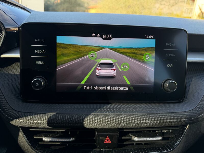 ŠKODA FABIA  1.0 MPI STYLE