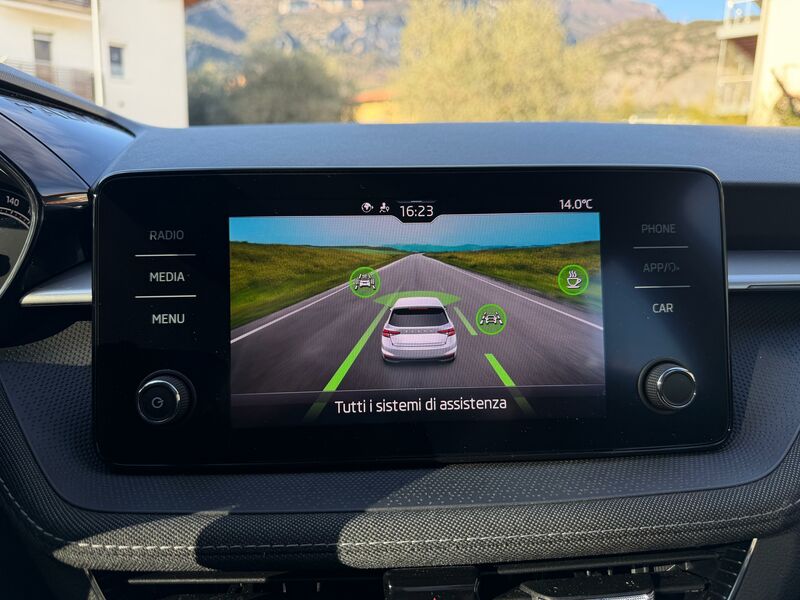 ŠKODA FABIA  1.0 MPI STYLE