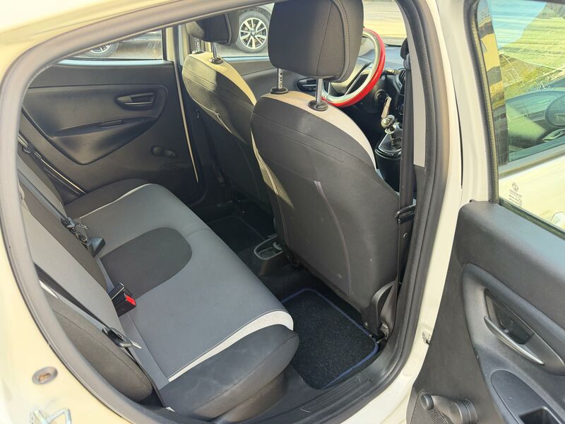 LANCIA YPSILON  ELEFANTINO 5 P.