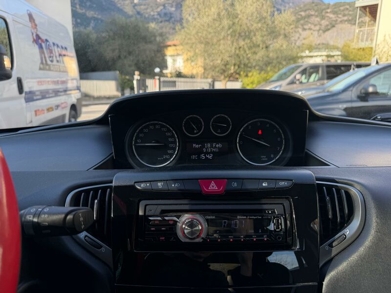 LANCIA YPSILON  ELEFANTINO 5 P.