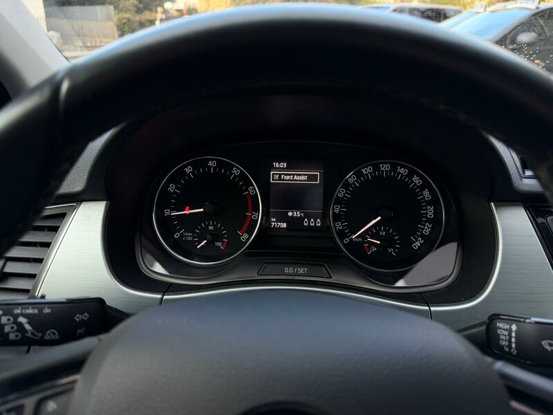 VOLKSWAGEN FABIA  1.2 TSI WAGON AMBITION